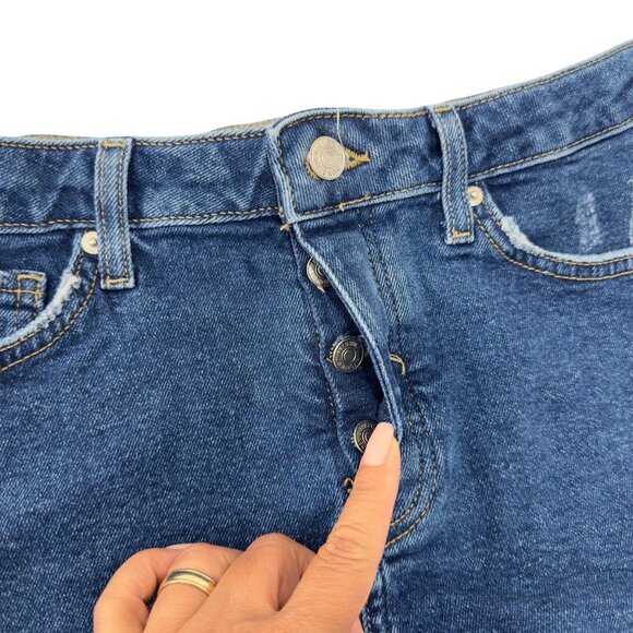 Forever 21 Premium Womens Distressed Denim High-Waisted Short Short  Size 28 - Picture 3 of 14